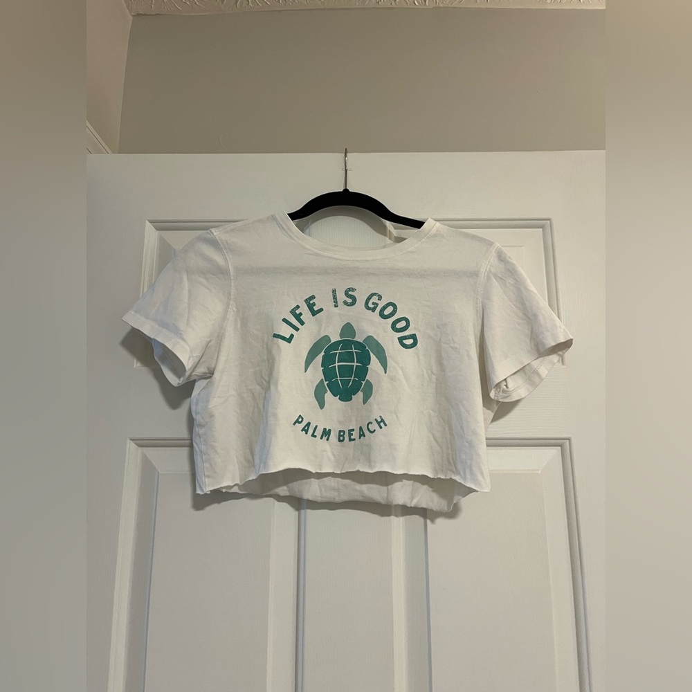 Life Is Good Palm Beach White Cropped T-Shirt with Teal Turtle Size S